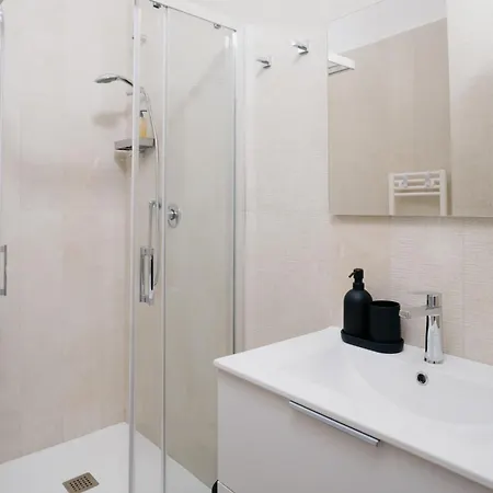 Amas Loft Station 3* בארי